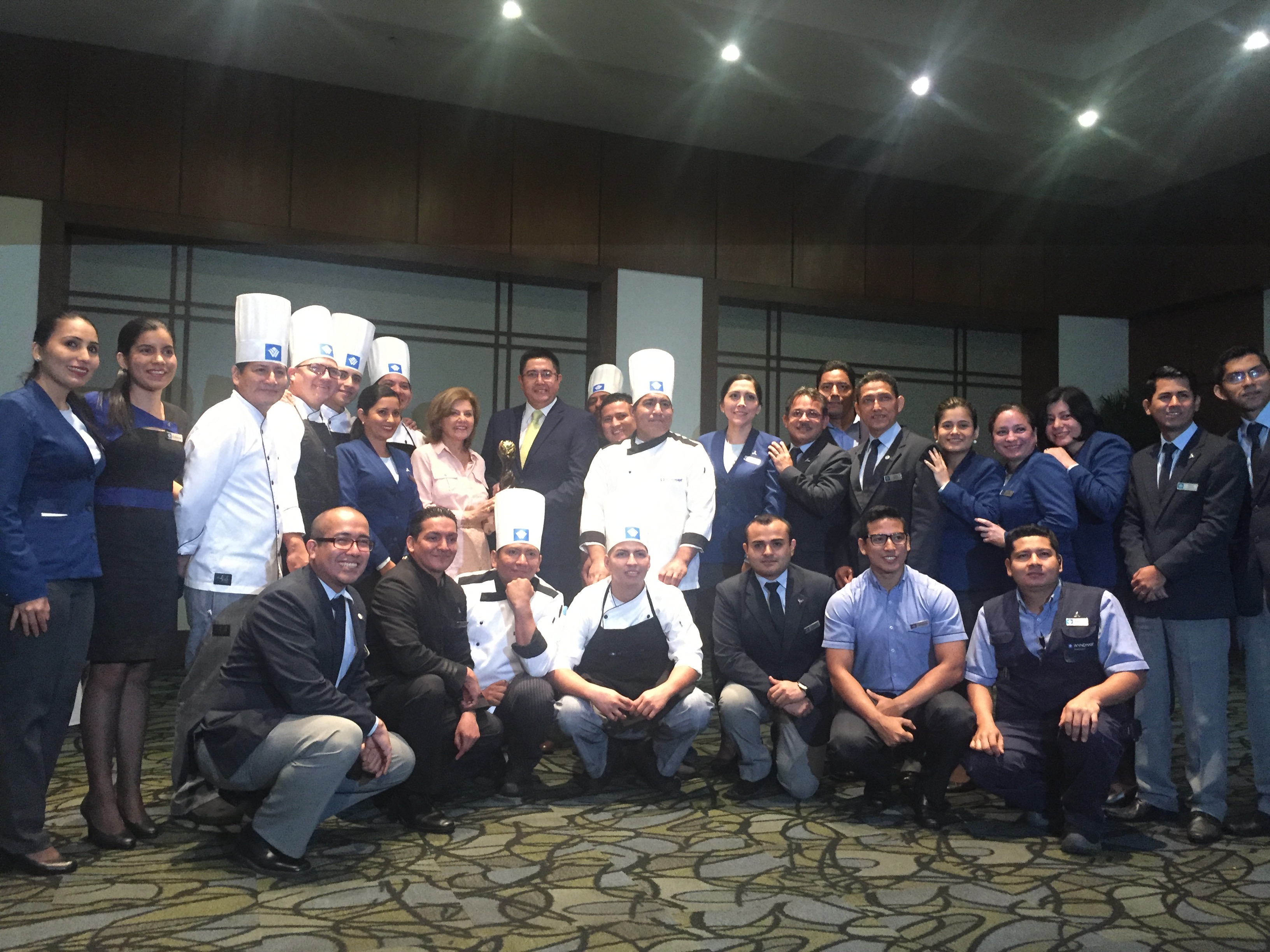 Hotel WyndhamGuayaquil presentó su galardón de los WTA